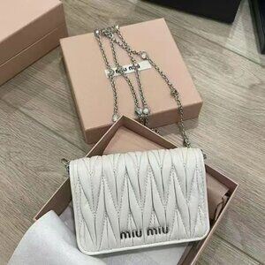NEW Authentic Miu Miu White Lambskin Card Case Crossbody